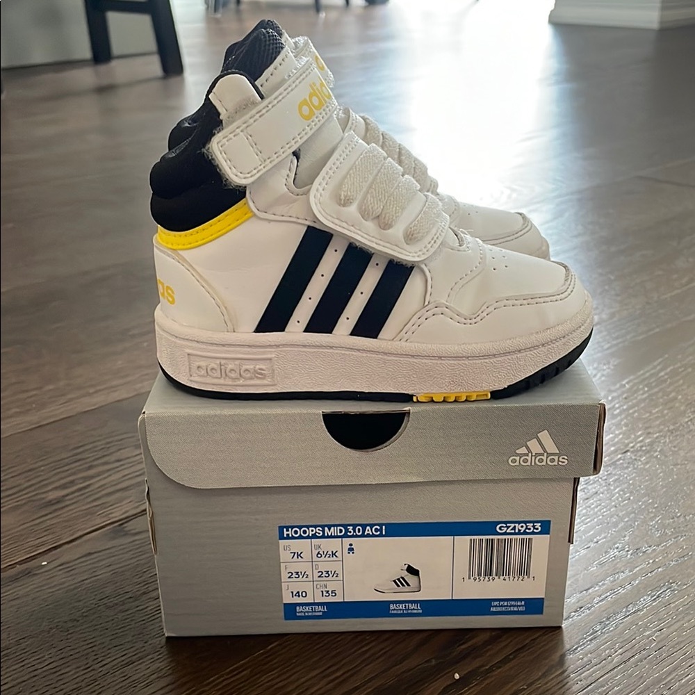 7T Adidas HOOPS MID 3.0 White, yellow and Black Sneakers - Basketball classic